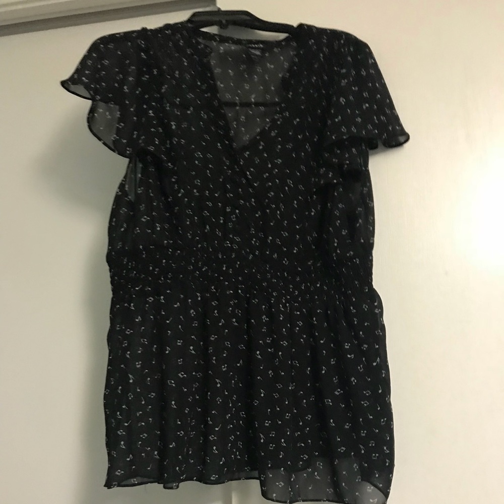 Torrid 🎵 Music Note Print Blouse!